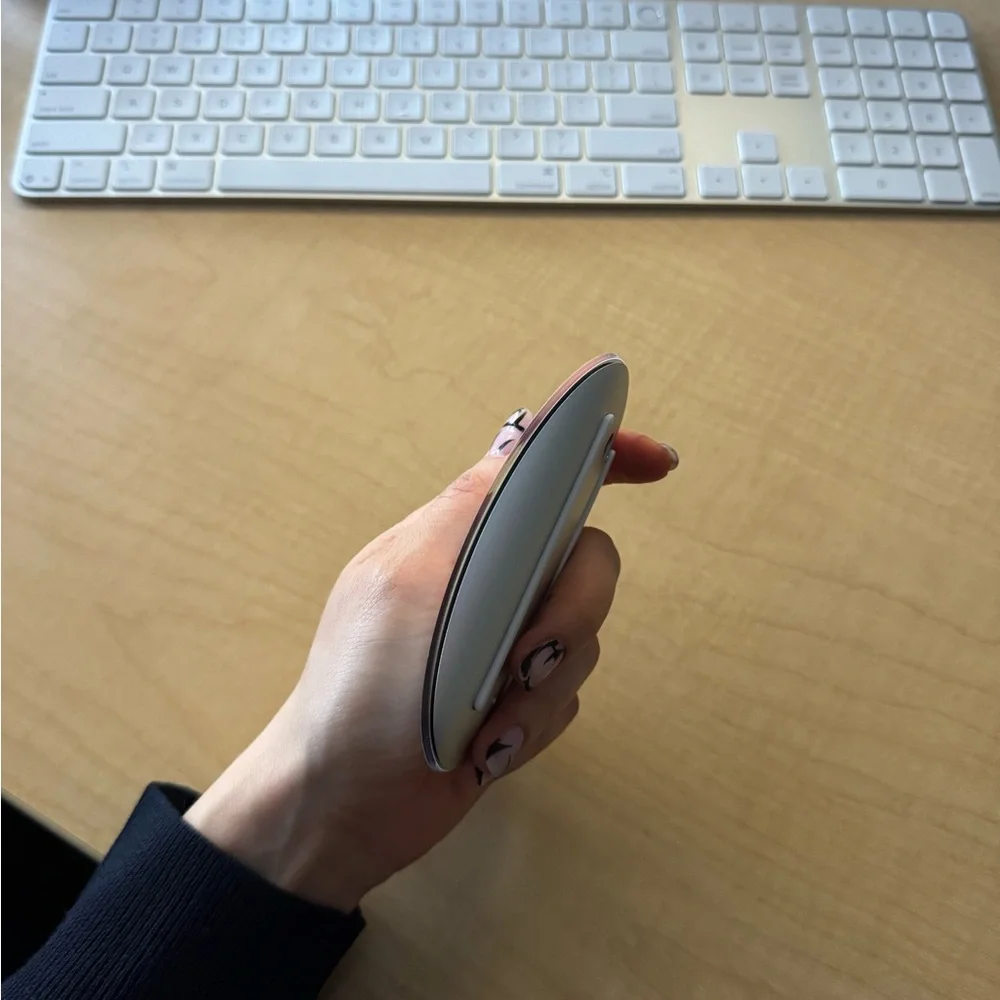 Apple Magic Mouse (USB‑C) - White Multi-Touch Surface